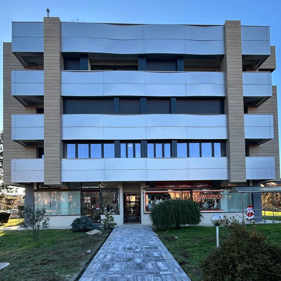 Condominio ristrutturato da Edilfranco Mar a Malnate